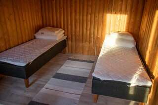 Кемпинги Ivalo River Camping Ивало Коттедж с 1 спальней, общим туалетом и ванной комнатой (2 взрослых)-1